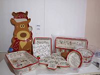 Group shot showing all Temp-tations holiday bakeware pieces