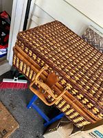 Closed wicker picnic basket exterior