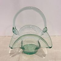 Front view showing flared rim and handle