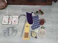 Lot overview showing all household and holiday decor items