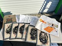 Overview of flash sheets, sketch sheets and folder on table