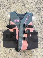 Front view showing colors, straps, brand logo