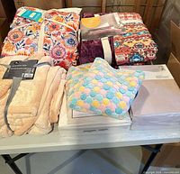 Overview of all bedding items on table