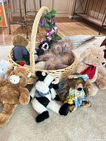 Front view showing basket and plush toys arrayed in front