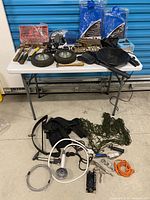 Overview of all items on and below folding table