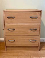 Front view closed drawers