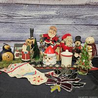 Full lot overview displaying all Christmas decorations