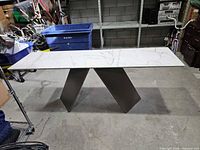 Full table showing top and metal base