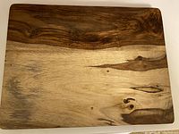 Full view of the rectangular cutting board