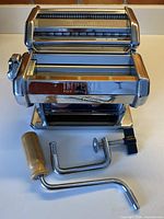 Full pasta machine with handle and clamp