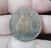 Reverse side of 1964 one penny displaying Britannia and date