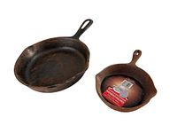 Top view of both cast iron skillets showing size and pour spouts