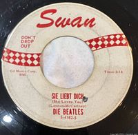 A-side label Sie Liebt Dich, drill hole visible