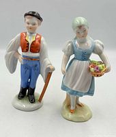 Front view of both Herend figurines