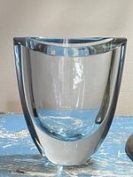 Front view showing clear inner core and blue casing