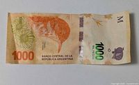 Full view of front of 1000 pesos banknote