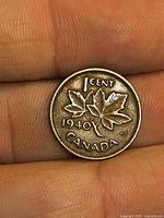 Reverse showing 1 CENT, 1940, Canada, two maple leaves