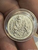 Reverse side showing Canadian coat of arms, date 1972, denomination