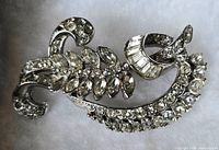 Front view of Coro rhinestone brooch displaying stone arrangement