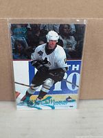 Front of Mark Messier Pacific Paramount card in sleeve
