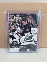Front of Wayne Gretzky Pro Set card in sleeve