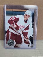 Front of Sergei Fedorov Platinum Performer card in holder