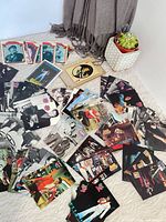 overview of entire spread of Elvis Presley trading cards