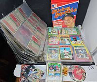 overall lot: binder, Mantle kit, pin, loose cards