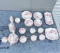 All pieces laid out showing quantity and pattern