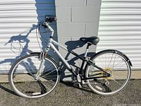 Full side profile of Westwood hybrid bike