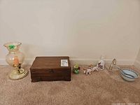 Full lot overview on carpet showing all items lined up