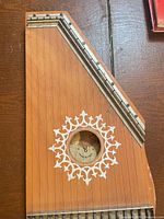 Full view of autoharp front