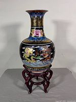 Full view of vase on stand