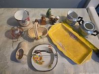 overview of entire lot showing all items on table