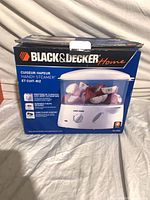 Retail box showing model HS1000C branding