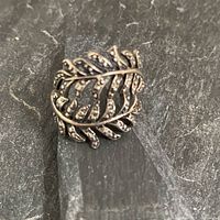 front view of sterling silver leaf ring