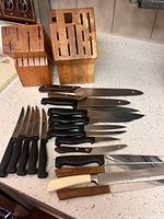 Overall lot with two knife blocks and knives spread out