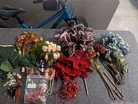 Overview of all artificial stems and picks laid on table