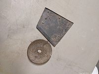 Top view of round disc and blade part