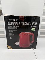Front of retail box showing Secura SWK-1001DR red electric kettle, capacity and wattage details