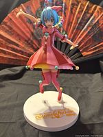 Front view of Hatsune Miku Wonderland Sekai SPM figure on base