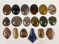 All 17 cabochons arranged in three rows