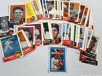 Spread of vintage Topps cards showing player fronts