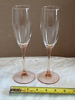 Front view of both champagne flutes