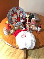 Full lot overview on round table