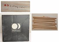 Front of Akari box with logo