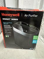 Box front showing Honeywell InSight Series air purifier packaging details