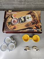 Lot overview with box, mugs, yellow dish, chicken shakers