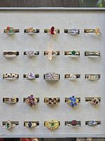 Tray showing 20 fashion rings