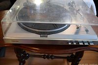 Overall view of Toshiba SR-F450 turntable with dust cover closed